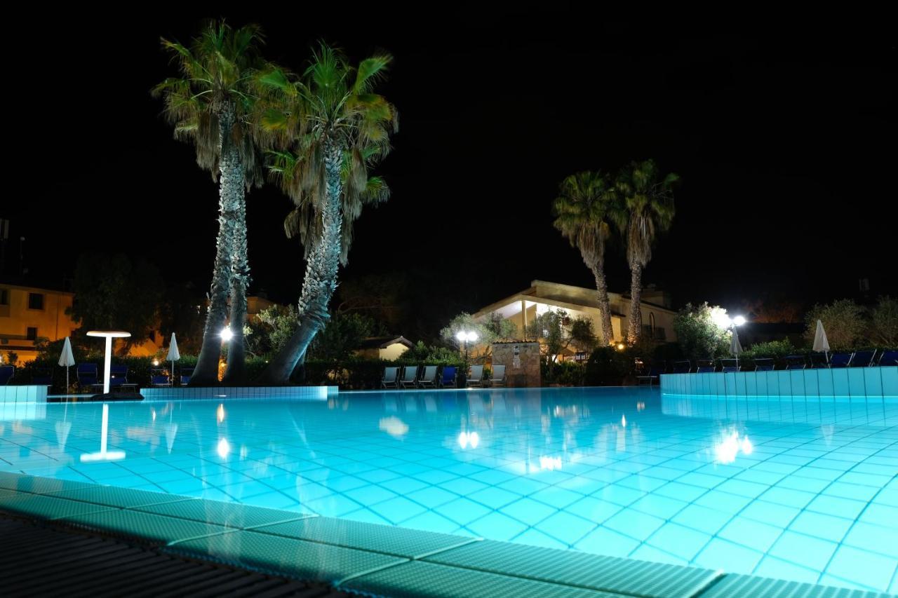 Horse Country Resort Congress & Spa - Hotel Ribot Arborea Exterior photo